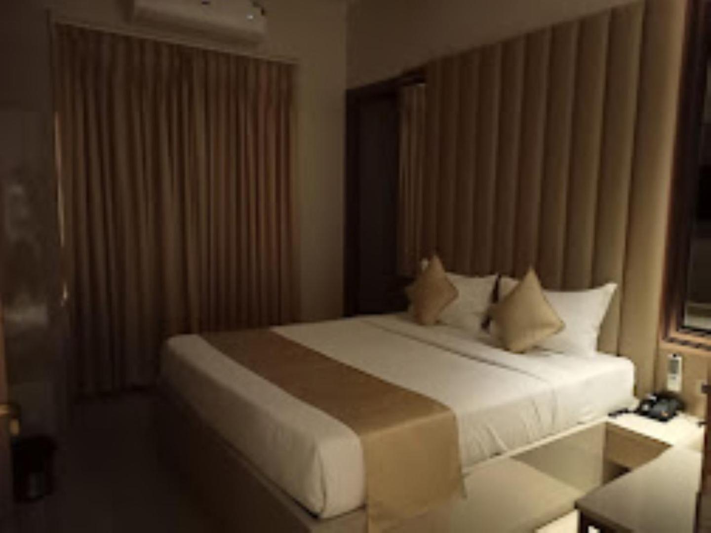 Red Orchid Hotel Kānpur Exterior foto